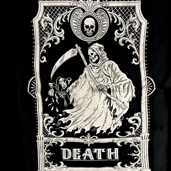 TORRID Nightfall Death Tarot Heritage Cropped T-Shirt NWT Size 2X - Picture 1 of 6